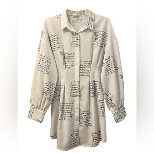 GLAMAKER MINGYINGFUSHI White Long Sleeve Shirt Dress with Script Print Size S